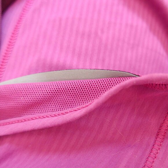 Lululemon Women 4 Deep Fuchsia Shorts - Picture 14 of 14